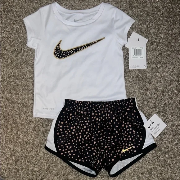 Nike White and Black Polka Dot Set - Picture 1 of 2